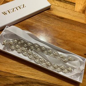 Rhinestone bridal belt New in box